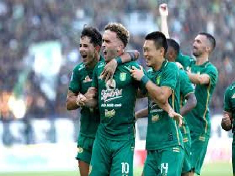 Persebaya Surabaya Kejutkan Arema FC di Liga 1: Kemenangan Spektakuler yang Menegangkan